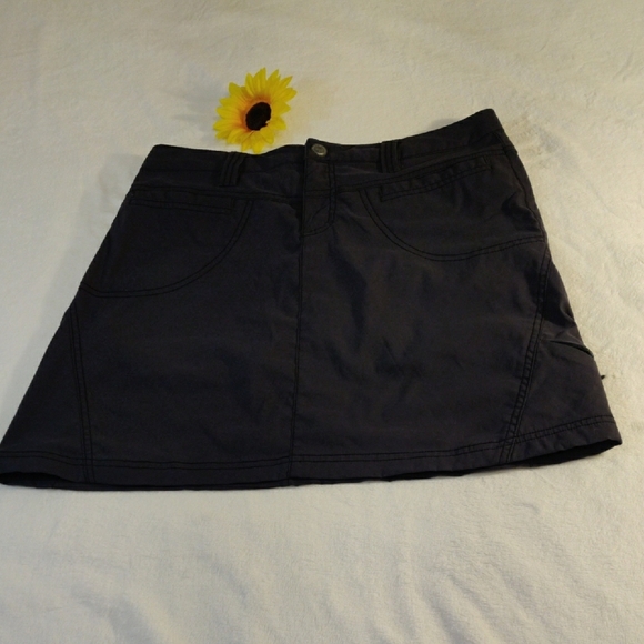 ATHLETA. Classic Black Women's Skirt. - Picture 1 of 13